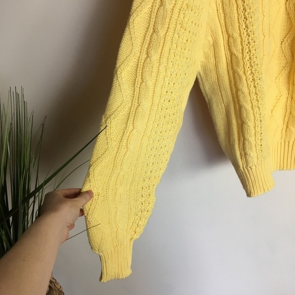 Vintage yellow cable knit sweater. South channel - Picture 7 of 11